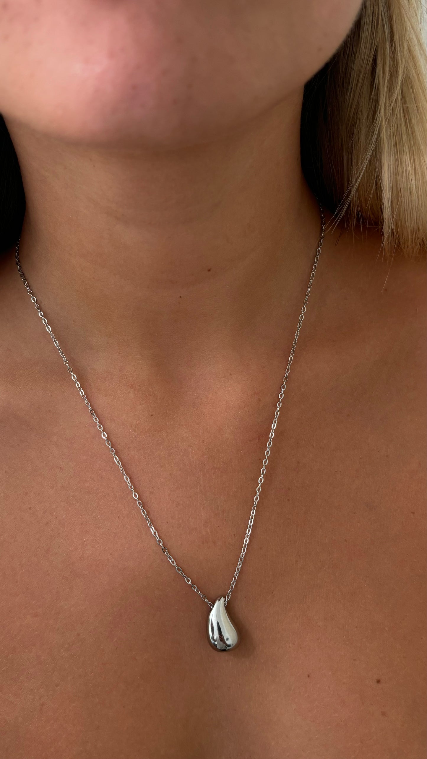 Collier Narcisse
