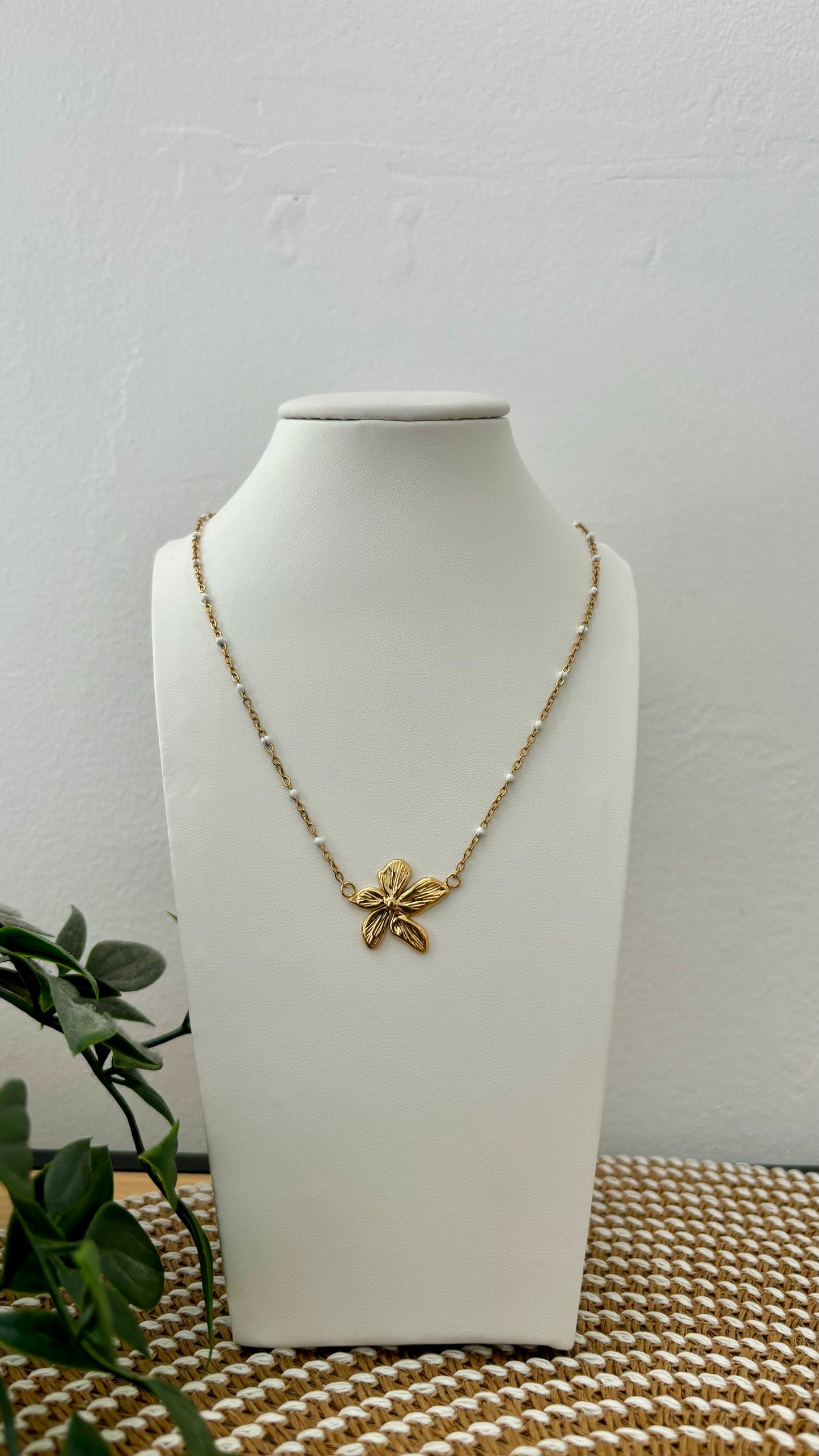 Collier Freesia